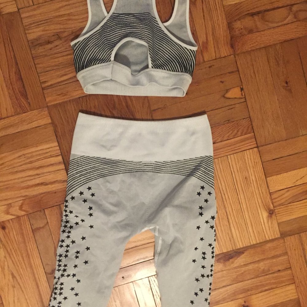 Fabletics - image 2